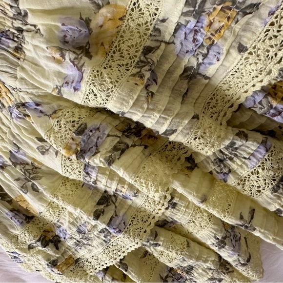 Aerie Rock ‘N’ Ruffle mini Skirt ditsy Floral Mist yellow cottage core Size S - Picture 6 of 6